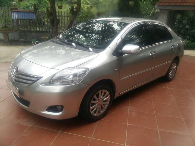 Bán Toyota Vios năm 2011, màu bạc, giá 310tr