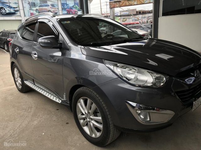 Bán Hyundai Tucson 4WD màu xám chuột nhập Hàn Quốc 2010 số tự động gốc Sài Gòn