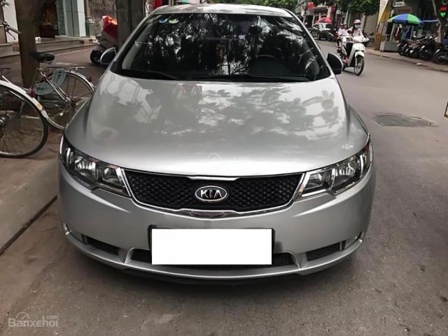 Cần bán Kia Forte SLi 1.6 AT đời 2009, màu bạc, xe nhập số tự động, giá tốt