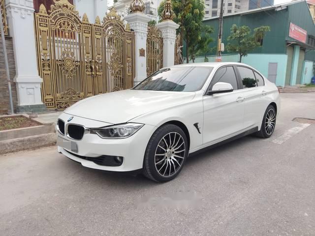 Cần Bán BMW 320i model 2016 sản xuất 2015