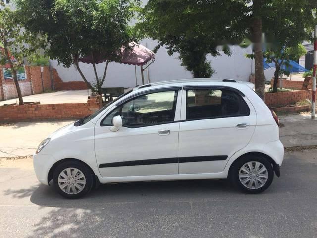 Cần bán gấp Chevrolet Spark năm 2009, màu trắng