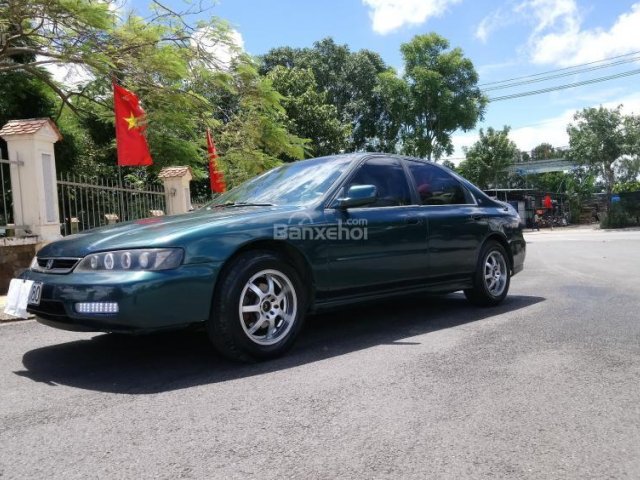 Bán Honda Accord EX năm sản xuất 1995, màu xanh lục, nhập khẩu Nhật Bản, dòng xuất Mỹ