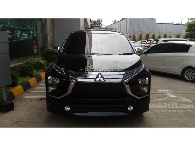 Bán Mitsubishi Xpander 2018, màu đen, tại Quảng Trị