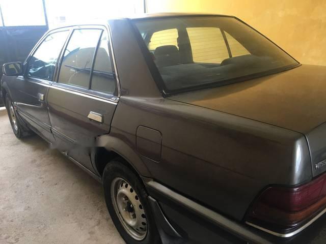 Bán Nissan Bluebird năm sản xuất 1993, màu xám