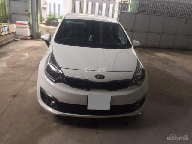 Cần bán xe Kia Rio 2016 số tự động, màu trắng nhập Hàn Quốc