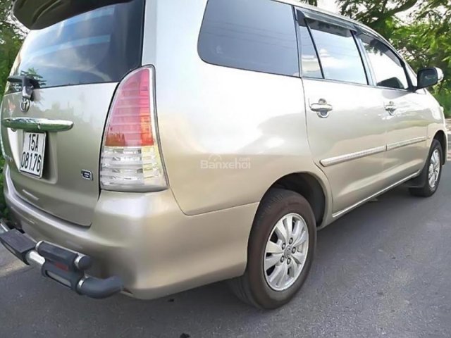 Bán Toyota Innova G 2010, màu vàng xe gia đình