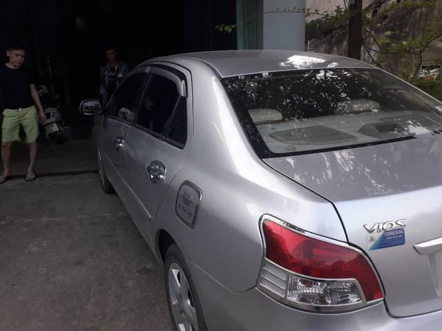 Bán Toyota Vios E 2010, màu bạc, giá 333tr