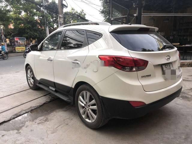 Cần bán Hyundai Santa Fe AT sản xuất 2011, sơn zin, xe đẹp