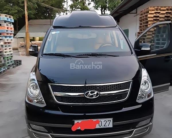 Cần bán xe Hyundai Grand Starex sản xuất 2014, màu đen, nhập khẩu nguyên chiếc như mới