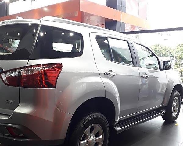 Bán xe Isuzu mu-X SX 2018, màu bạc, xe nhập