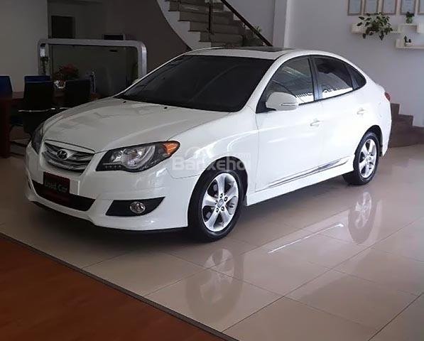 Bán Hyundai Avante HD 2011, màu trắng, xe sử dụng kỹ, còn rất mới