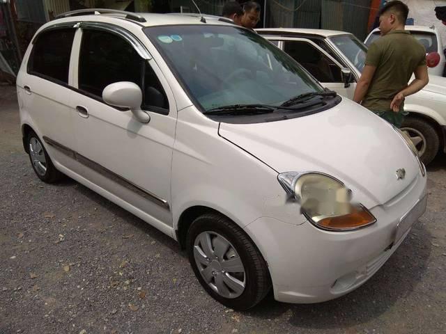 Bán Chevrolet Spark năm sản xuất 2011, màu trắng như mới