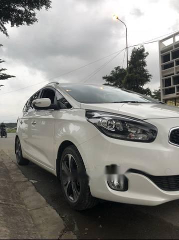 Bán Kia Rondo sản xuất năm 2016, màu trắng  