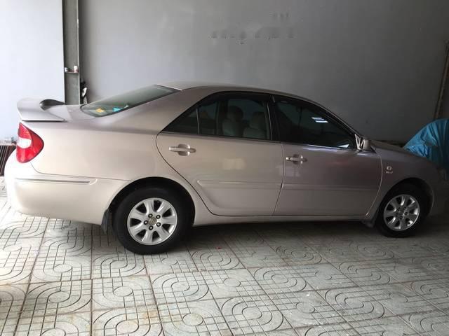 Bán xe Toyota Camry đời 2003, xe còn rất đẹp