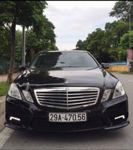 Bán xe Mercedes E300 AMG sản xuất 2011, màu đen 