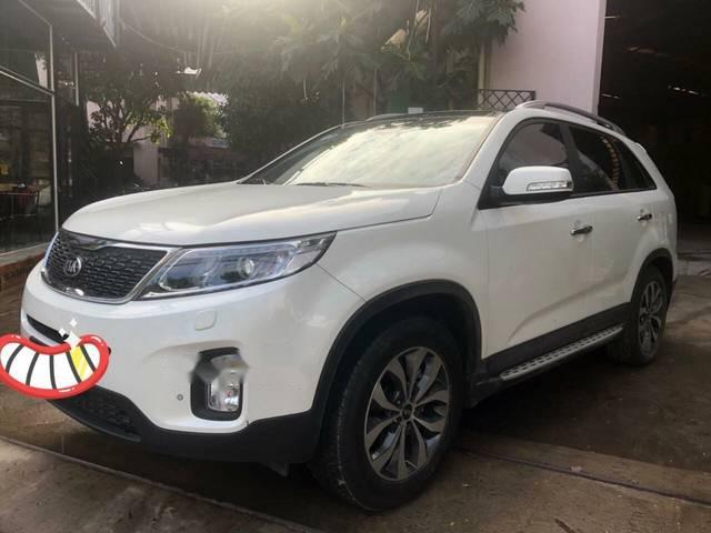 Bán xe cũ Kia Sorento AT năm sản xuất 2017, màu trắng