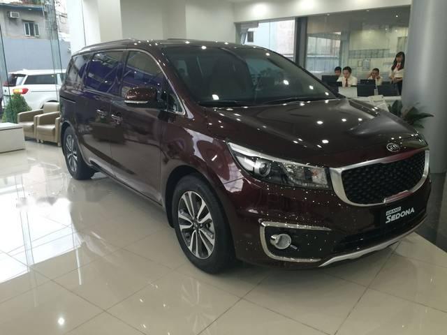 Bán xe Kia Sedona năm 2018, màu đỏ