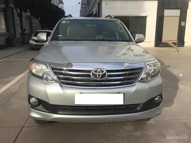 Bán ô tô Toyota Fortuner 2.7V 4x2 AT 2013, màu bạc
