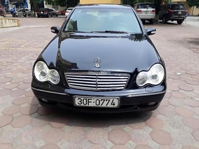 Bán Mercedes C200 Kompressor đời 2004, màu đen, số tự động, giá tốt