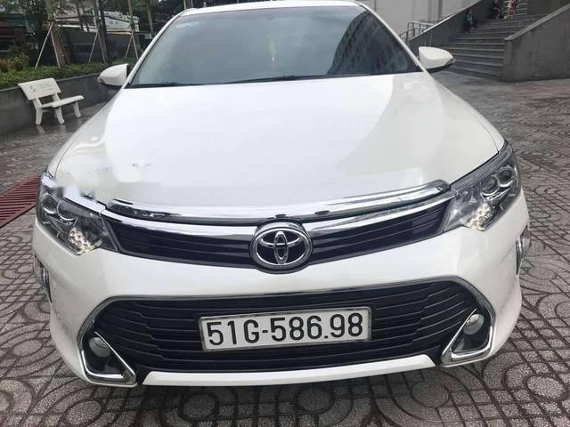 Bán ô tô Toyota Camry 2.5Q đời 2018, màu trắng