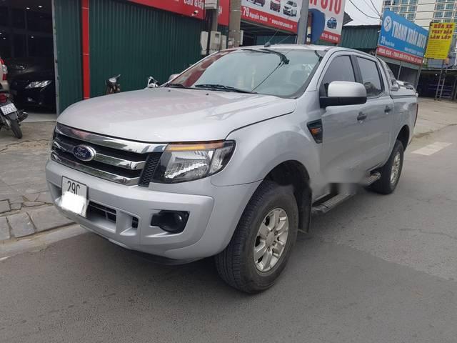 Bán xe Ford Ranger năm 2014, màu bạc chính chủ, 530 triệu