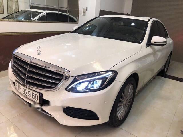 Bán Mercedes C250 2016, màu trắng