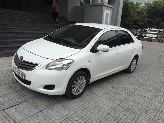 Bán xe Toyota Vios 1.5MT năm sản xuất 2010, màu trắng chính chủ, 242 triệu