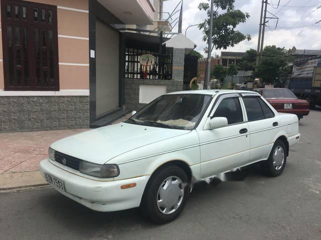 Bán xe Toyota Camry MT 1989, màu trắng