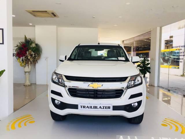 Bán ô tô Chevrolet Trailblazer sản xuất năm 2018, màu trắng