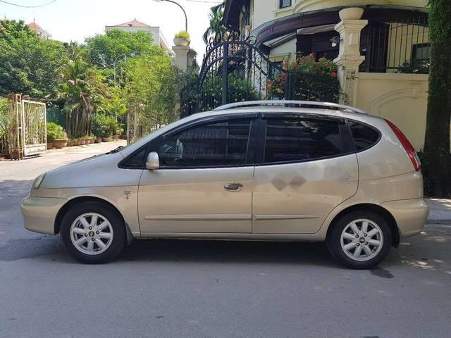 Cần bán Chevrolet Vivant sản xuất 2010, màu vàng chính chủ, giá tốt