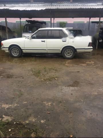 Bán ô tô Nissan Sunny sản xuất 1987, màu trắng