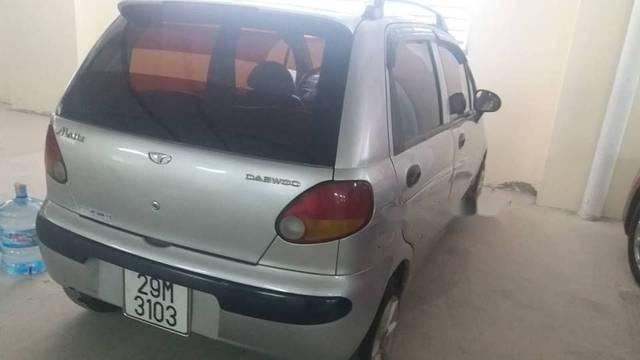 Cần bán Daewoo Matiz đời 2000, màu bạc