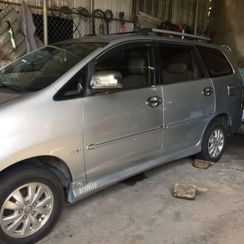 Cần bán lại xe Toyota Innova V sản xuất năm 2008, màu bạc