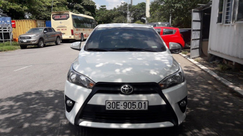 Bán ô tô Toyota Yaris 1.3 AT đời 2016, màu trắng  