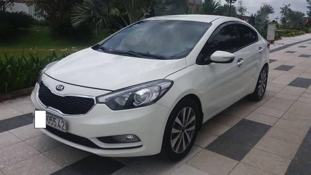 Cần bán gấp Kia K3 1.6MT năm sản xuất 2015, màu trắng 