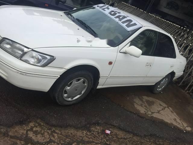 Bán Toyota Camry XLi sản xuất năm 1998, màu trắng giá cạnh tranh