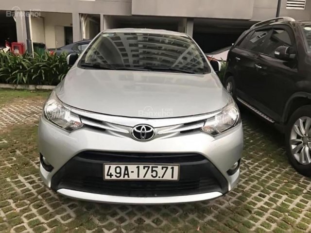 Auto bán Toyota Vios E 2017, màu bạc số sàn, 495 triệu