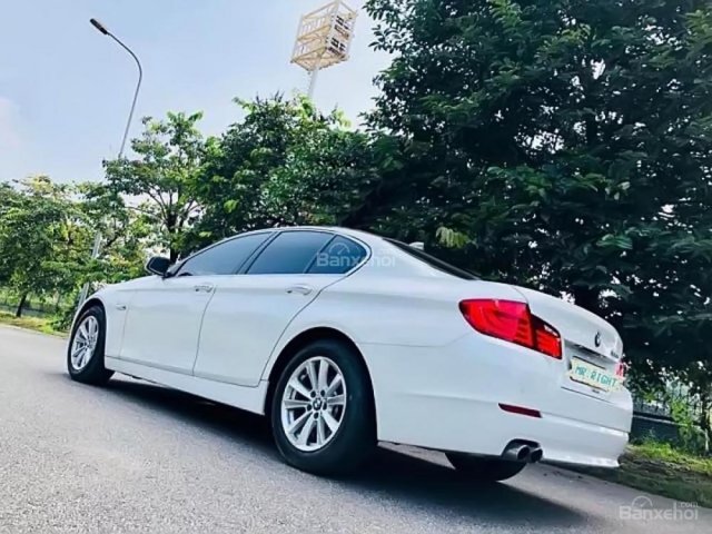 Bán lại xe BMW 520i sản xuất 2013, màu trắng, nhập khẩu