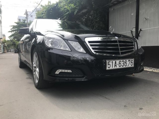 Cần bán xe Mercedes-Benz E class đời 2009, giá chỉ 745 triệu