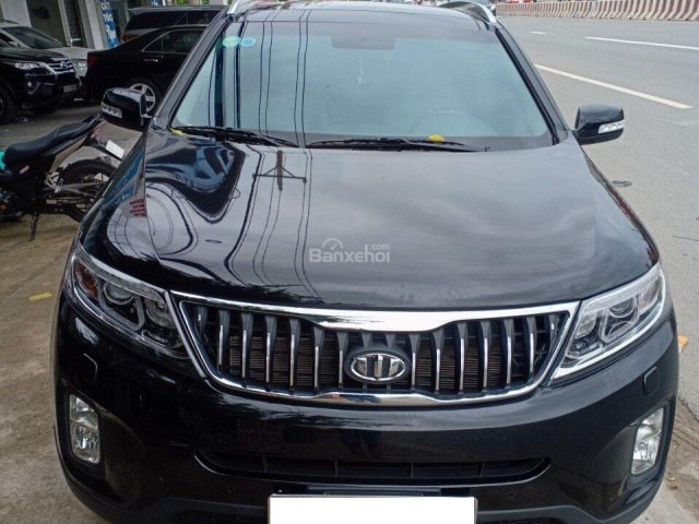 Bán Kia Sorento 2.4L đời 2018, màu đen, sơn zin cả xe, giá 870 triệu