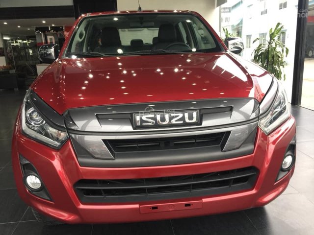 Bán xe Isuzu DmaX 1.9 AT đời 2018, màu đỏ, nhập khẩu giá 640 triệu đồng