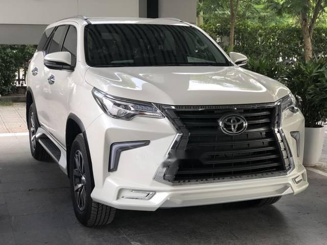 Toyota Long Biên bán xe Toyota Fortuner sản xuất 2018, màu trắng, nhập khẩu nguyên chiếc