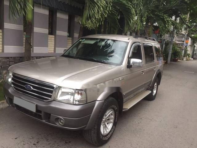 Cần bán xe Ford Everest 2005 số sàn máy dầu, hồng phấn, đi 167.000 Km