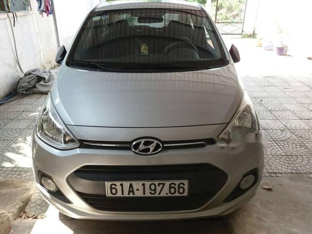 Bán Hyundai Grand i10 đời 2014, màu bạc, còn rất mới