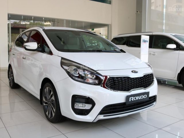 Bán Kia Rondo 2018 xe tự động 7 chỗ, giá 669tr, hỗ trợ vay 95%. LH 0903322195