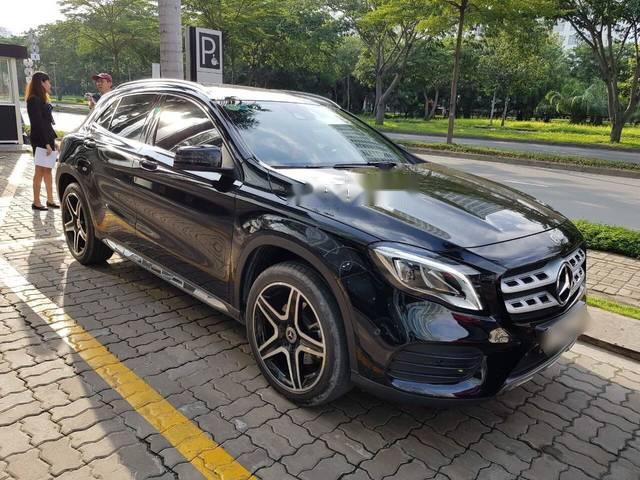 Bán ô tô Mercedes GLA 250 4 Matic đời 2017, màu đen, xe nhập