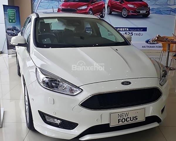 Cần bán xe Ford Focus năm sản xuất 2018, màu trắng