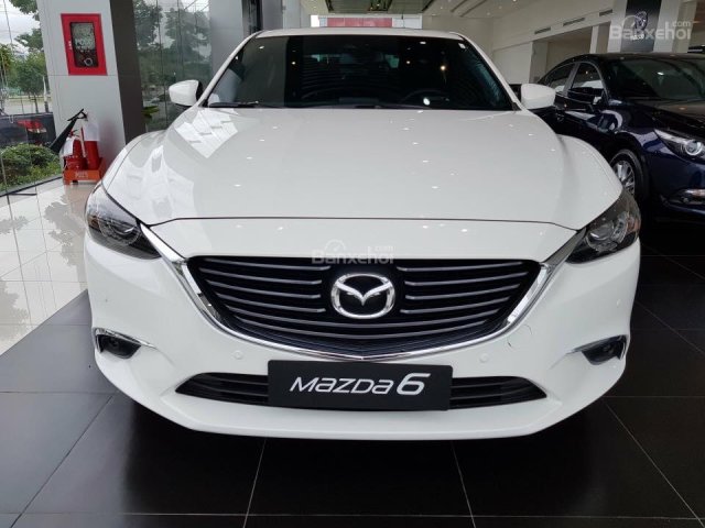 Bán Mazda 6 Facelift đời 2018 - Giá chỉ 819 triệu, xe đủ màu, giao ngay