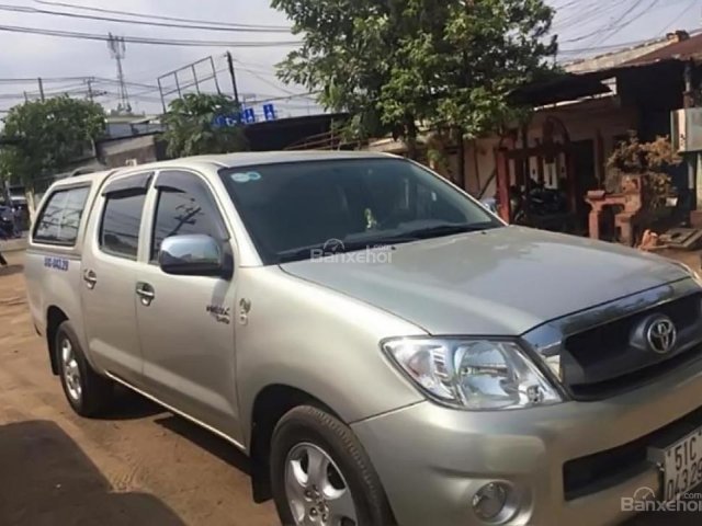 Cần bán xe Toyota Hilux 2.5E 4x2 MT năm sản xuất 2011, nhập khẩu Thái giá cạnh tranh