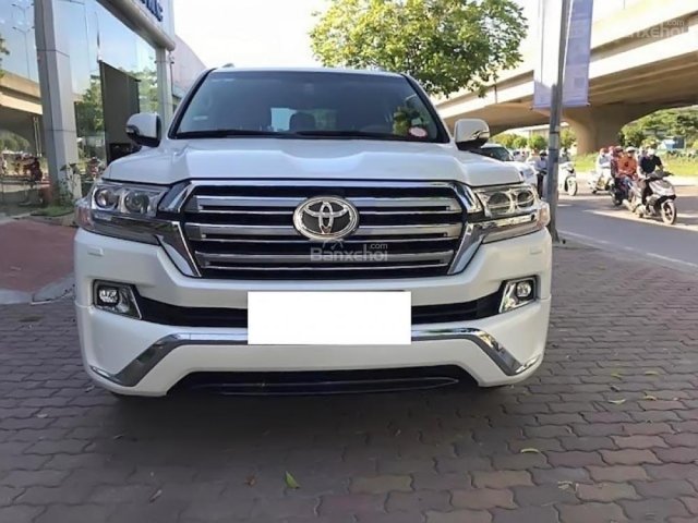 Bán Toyota Land Cruiser 4.5V8 năm sản xuất 2016, màu trắng